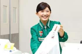 セブンイレブン　富士吉田上宿店の求人画像