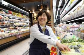 クイーンズ伊勢丹　千葉店の求人画像