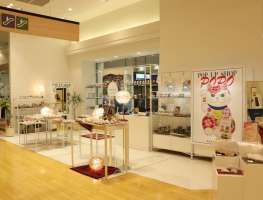 LA・JOLLA HALE 京急百貨店の求人画像