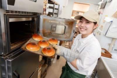 【平日お昼まで】未経験歓迎！パン製造スタッフ◎好きを仕事にしませ...