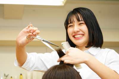 ヘアースタジオ Iwasaki 千鳥橋店のバイト求人情報 W008703804