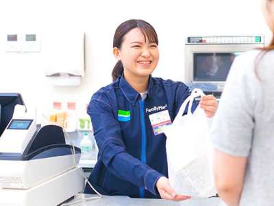 ファミリーマート 京急久里浜駅前店のバイト求人情報 W シフトワークス