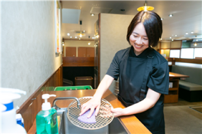 幸せの焼肉食べ放題　かみむら牧場　横浜鶴見駒岡店　1591のアルバイト写真