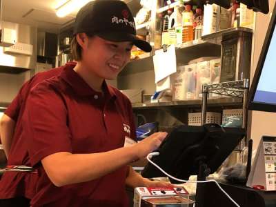 肉のヤマ牛　ららぽーと磐田店のアルバイト写真