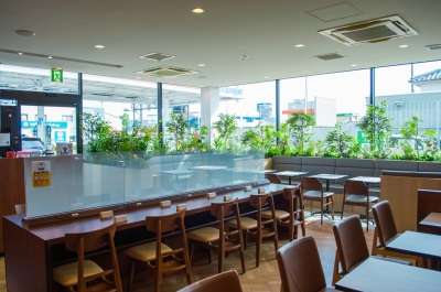 明治石油株式会社　第二阪和関空高松店のアルバイト写真