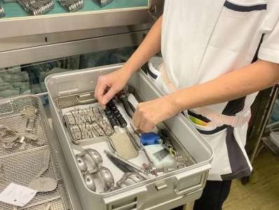 【器材の洗浄・清掃スタッフ】＜短時間OK◎1日4時間×週4日から...