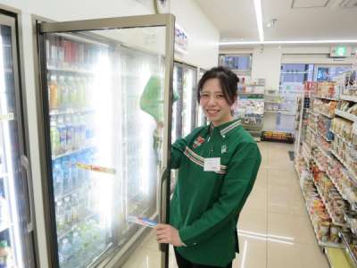 セブンイレブン　大阪西大橋駅前店のアルバイト写真