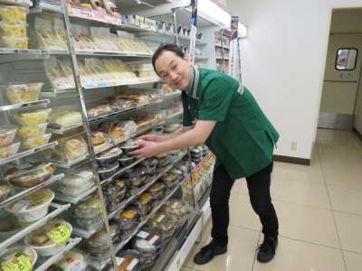 セブンイレブン　大阪西大橋駅前店のアルバイト写真