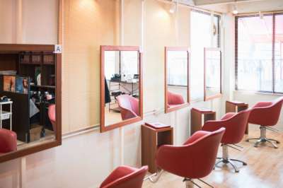 ヘアカラー専門店　カラープラス本山店のアルバイト写真