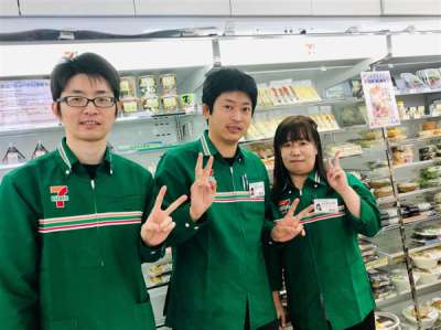 セブンイレブン　泉大津東雲町店のアルバイト写真
