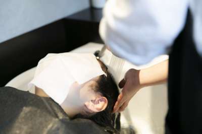 ヘアカラー専門店カラープラス　下総中山店のアルバイト写真