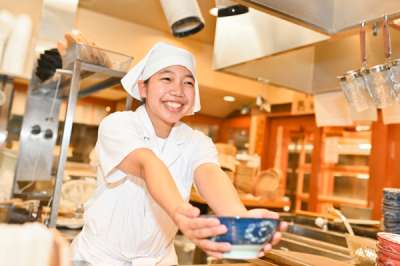 丸亀製麺　サントムーン柿田川店のアルバイト写真